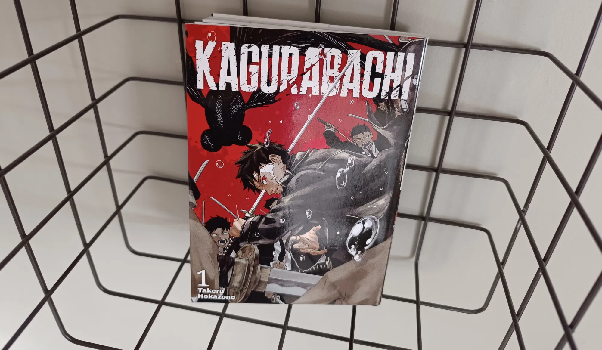 Recenzja: “Kagurabachi” – krew, miecze i odkupienie w świecie pełnym demonów i zdrady